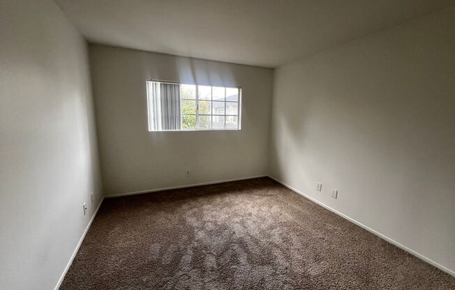 2 beds, 2 baths, 900 sqft, $2,645, Unit 202