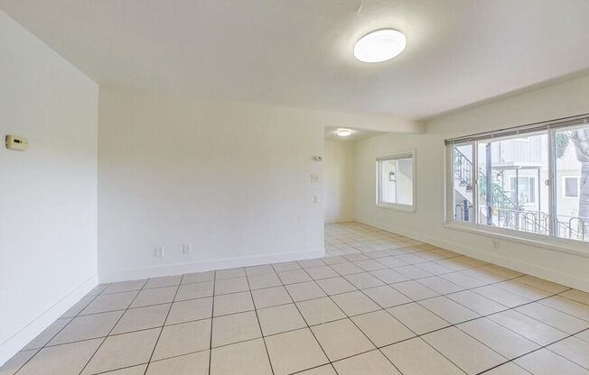 1744 27 AVE