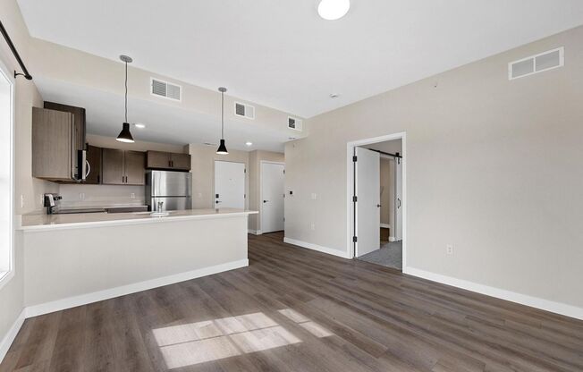 1 bed, 1 bath, 582 sqft, $1,000, Unit Harvest Lofts - 310