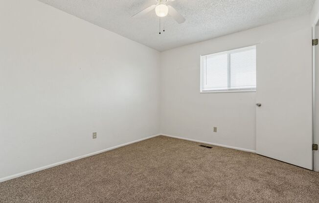 2 beds, 1.5 baths, 1,300 sqft, $1,350, Unit 1851 W 47