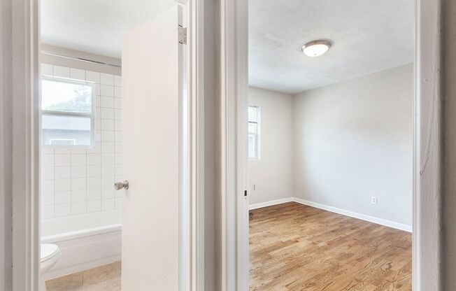 2 beds, 1 bath, $1,250, Unit C2