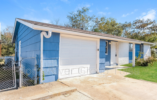 3729 N LANSING PL