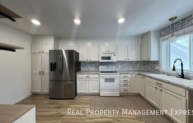 6600 W 61 ST