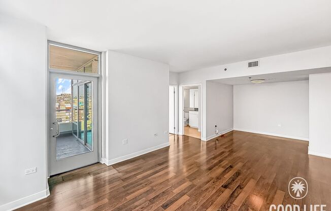 Spacious 2B/2BA Acqua Vista Condo w/ A/C & Washer/Dryer!