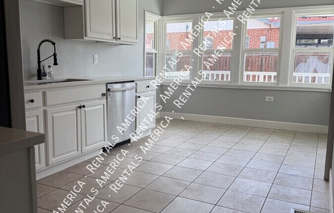 642 E 8 ST