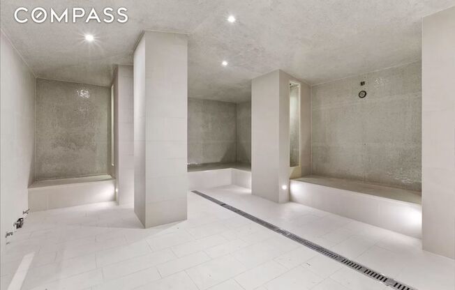 1 bed, 1 bath, 667 sqft, $4,500, Unit 2012