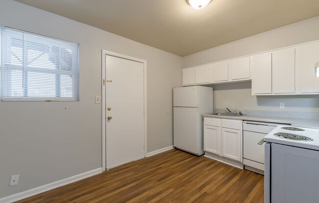 1 bed, 1 bath, 750 sqft, $1,110, Unit B-02