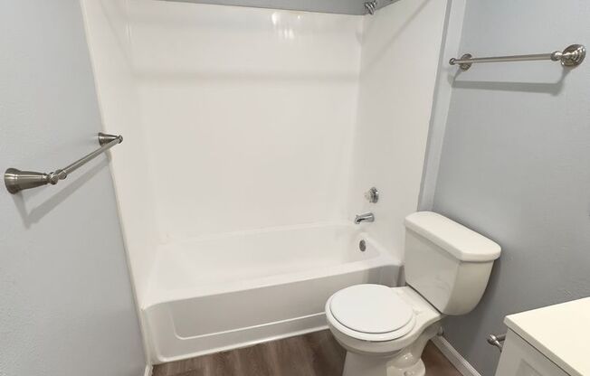 1 bed, 1 bath, 723 sqft, $1,545, Unit B21