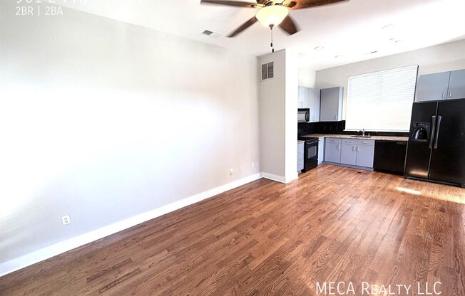 961 E 7 ST