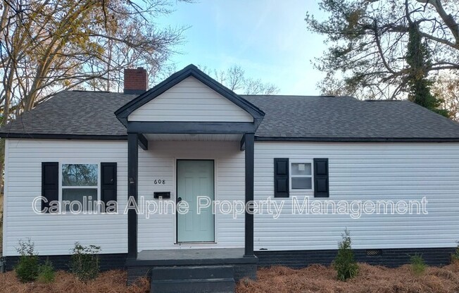 608 PARK AVE