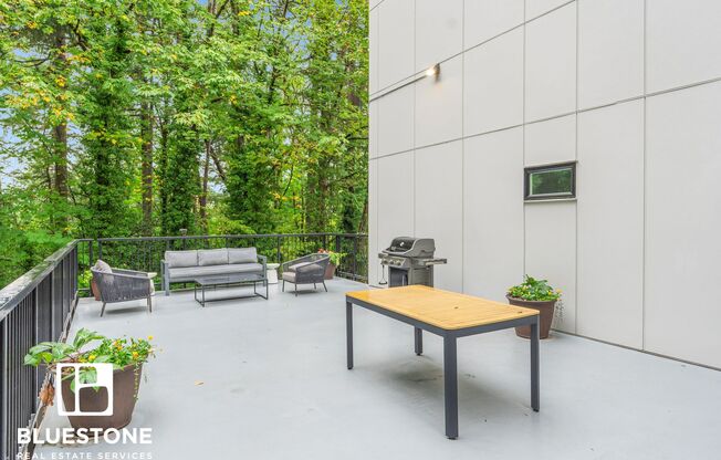 Studio, 1 bath, 389 sqft, $1,300, Unit 407