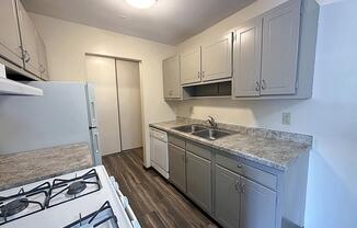 2 beds, 1.5 baths, 1,056 sqft, $1,475