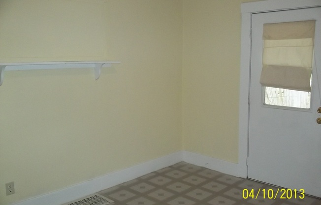 3 beds, 1 bath, $1,524