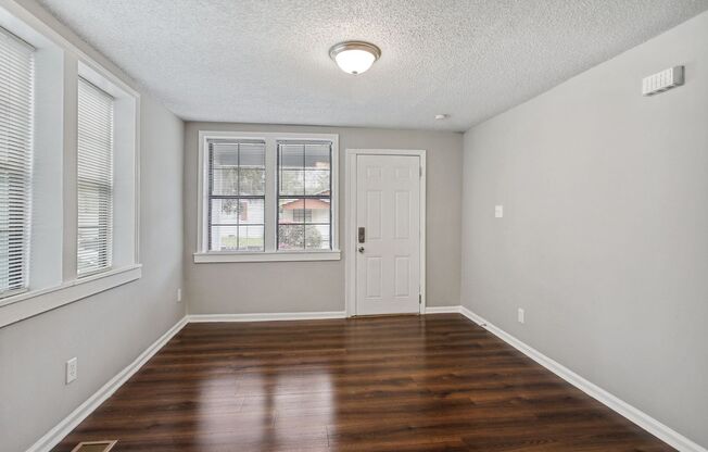 Large Near Downtown 3BR/1BA House For Rent