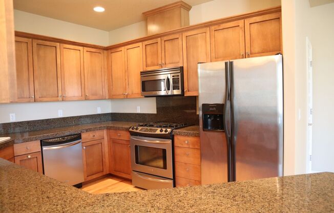 Spacious Lakeshore Single Level Home for Lease - 902 NW 96th Cir