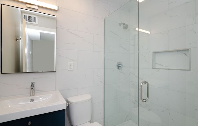 1 bed, 1 bath, 700 sqft, $2,700, Unit 4B