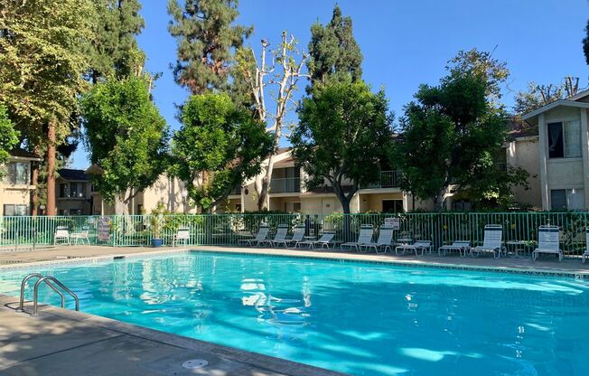 2 beds, 1 bath, 876 sqft, $2,595, Unit C210