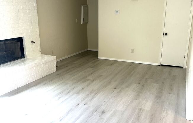 1706-08 Jennifer Circle