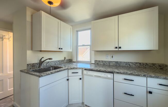 2 beds, 1 bath, 574 sqft, $1,495, Unit 103-105 Center Street, West Haven, CT 06516