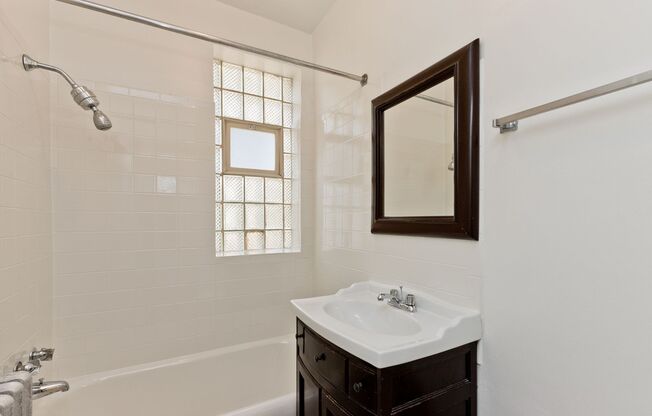 Studio, 1 bath, $1,250, Unit 409