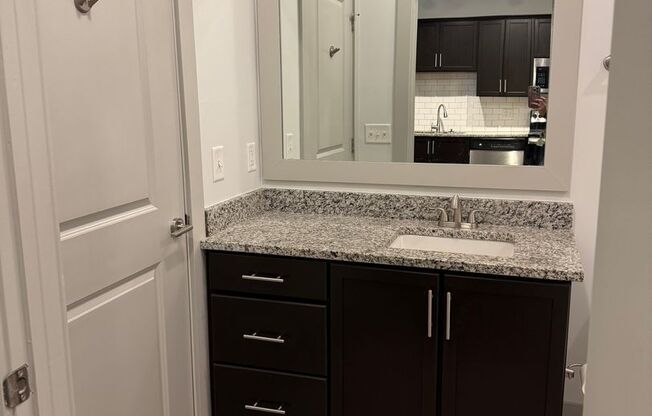 Studio, 1 bath, 560 sqft, $1,600, Unit Heritage East- Unit 205