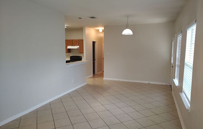 Cute duplex in Leander