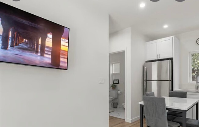 1535 S OGDEN DR