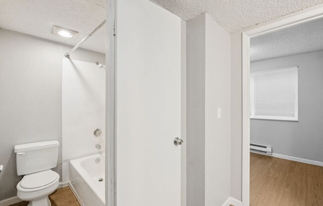 3 beds, 2 baths, 643 sqft, $1,900, Unit C305