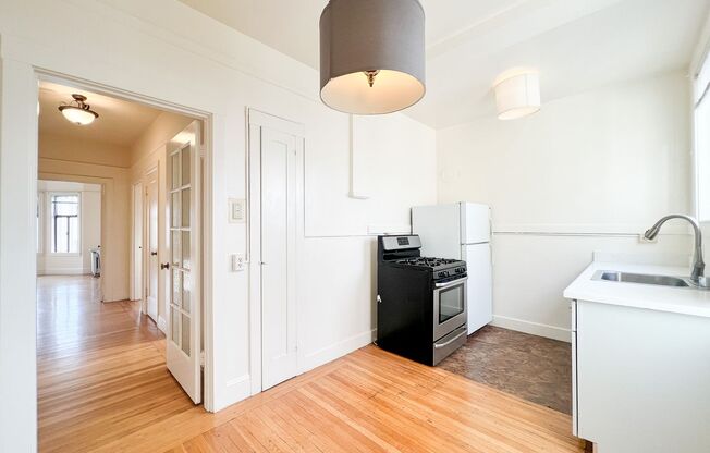 201 Mallorca Way Apartments