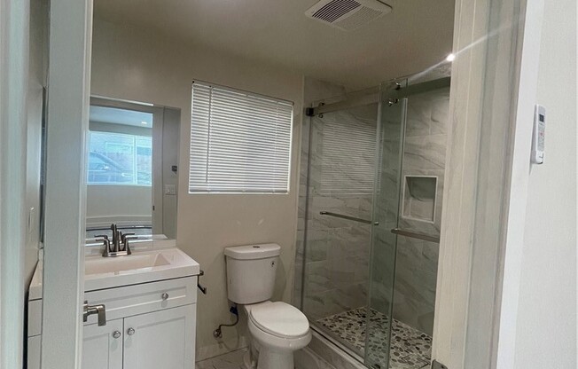 Studio, 1 bath, 400 sqft, $1,950