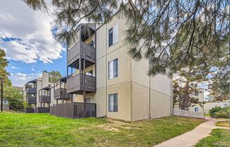 Freshly Painted and Carpeted 3-Bed 2-Bath with Balcony in Denver!!!