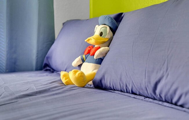 4561 YELLOWGOLD RD E