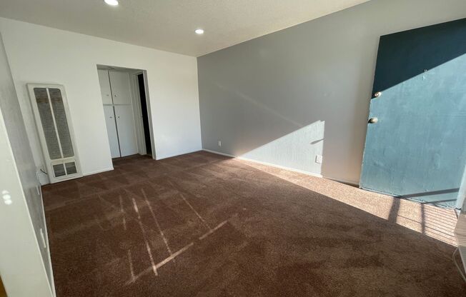 1 bed, 1 bath, $1,700, Unit T45