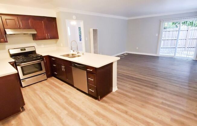 1 bed, 1 bath, 875 sqft, $2,650