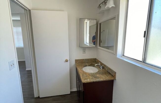 APT 1868LIN