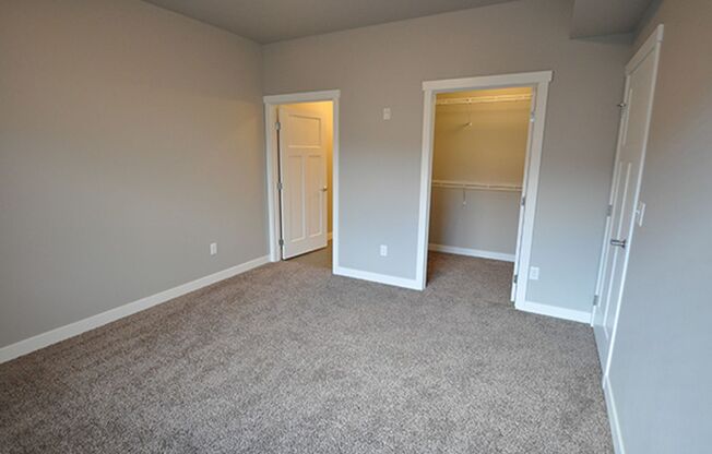 3 beds, 2 baths, $1,925, Unit 118