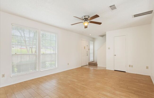 2 Bedroom 1.5 Bath Condo at Coppertree!