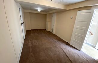 2 beds, 1 bath, $995