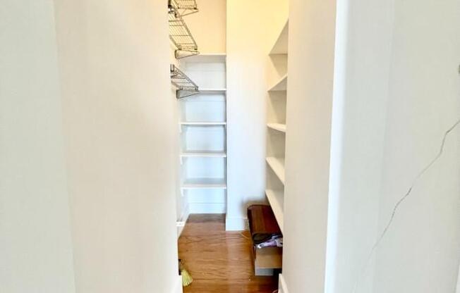 1 bed, 1 bath, 834 sqft, $5,200, Unit 1501