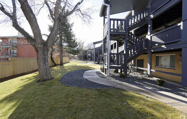 2 beds, 1 bath, 775 sqft, $1,650, Unit 203