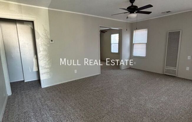 1037 TABOR DR