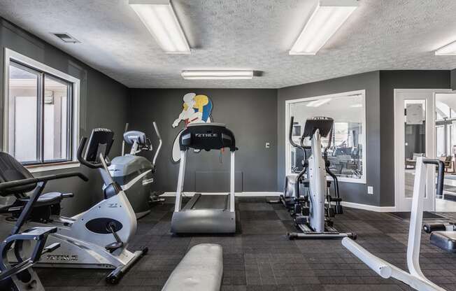 the estates at tanglewood| fitness center with exercise equipment