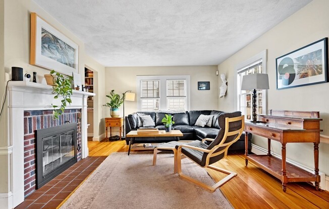 51 FAIRLAWN ST