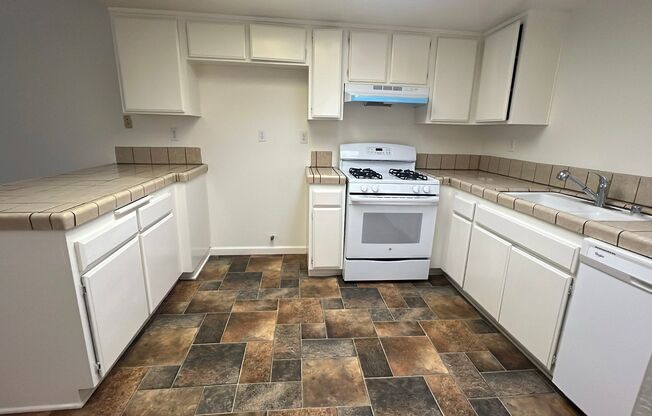 1747 WEST AVENUE J-15