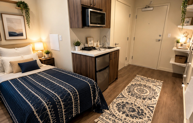 Studio, 1 bath, 175 sqft, $1,095, Unit 423