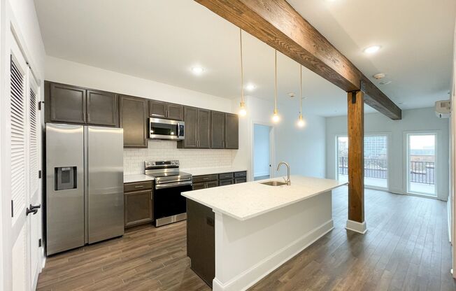 212 W 9th 8049 Master Tenant