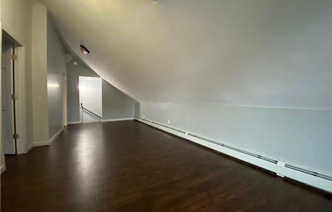 4 beds, 1 bath, 1,700 sqft, $2,895, Unit Unit 2