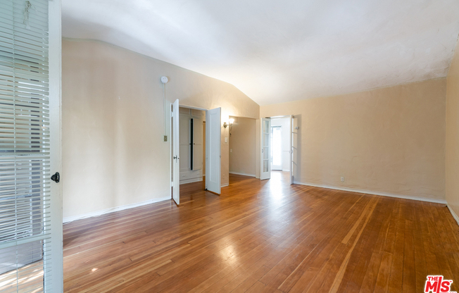 Studio, 1 bath, 720 sqft, $2,350, Unit 202