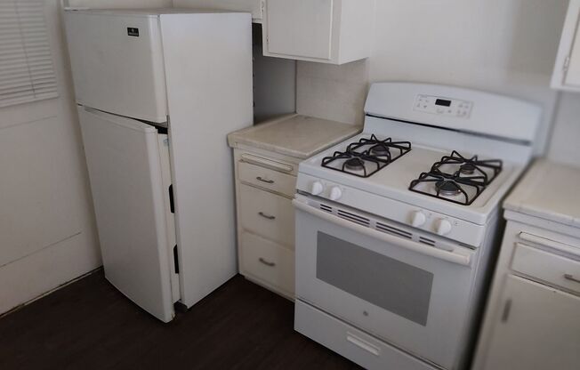 Long Beach 827-835 Pacific