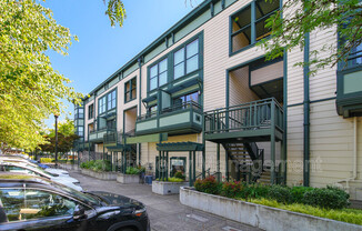 1371 NE ORENCO STA PKWY